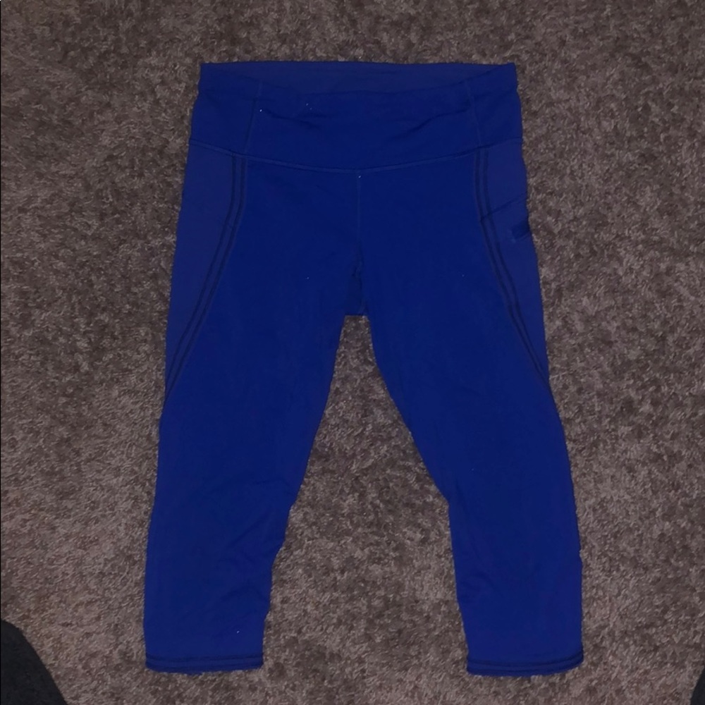 Lululemon blue cropped leggings